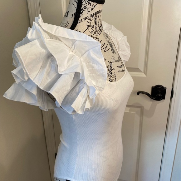 ZARA White Ruffle Sleeve Women's Bodysuit - Picture 2 of 9